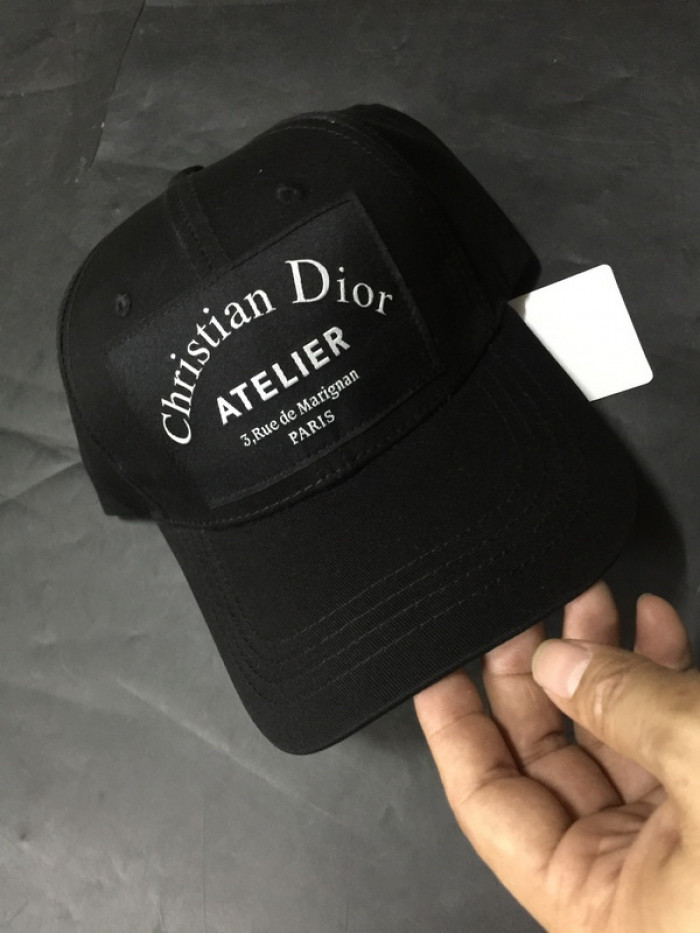 d1or hats